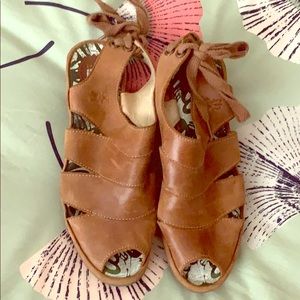 Fly London Yown mules, 41 (10), camel.